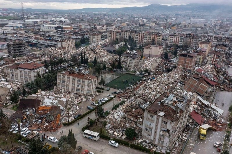 Bir mahalle böyle yerle bir oldu! İşte depremin yıktığı Hatay ve Kahrama galerisi resim 9