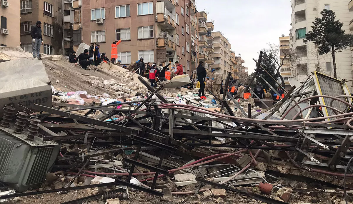 Zengin kadın ve sözleri galerisi resim 3