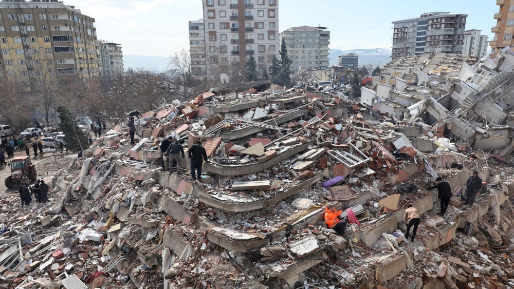 İSTANBUL'DA ZEMİN SIVILAŞMASI galerisi resim 3