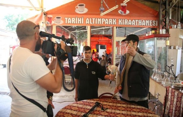 İzmir'in Göbeğinde Yılan Paniği galerisi resim 1