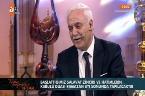 İŞTE NİHAT HATİPOĞLU’NA SORULMUŞ EN EFSANE SORULAR… galerisi resim 13