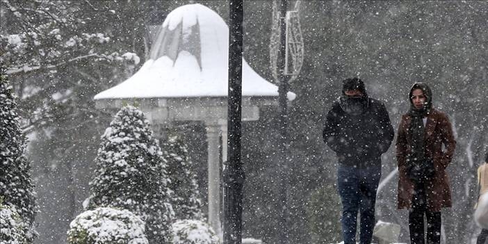 Hava sıcaklıkları aniden düşüyor! Kar yağışı bu gece yarışı başlayacak,  galerisi resim 4