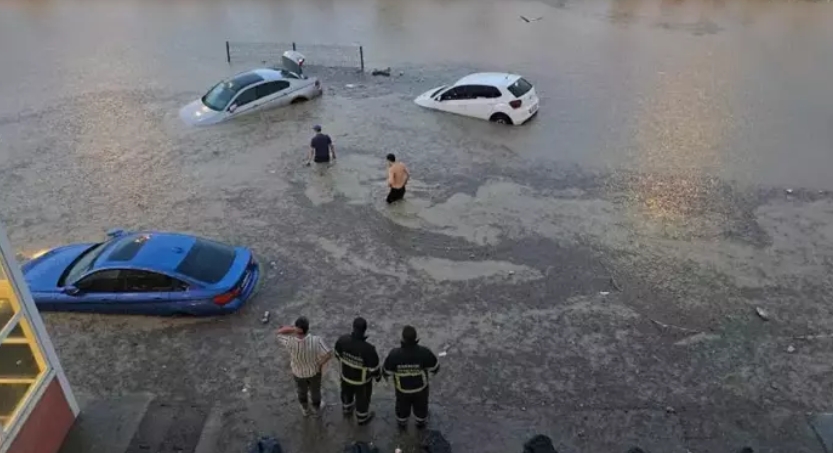 16 şehir için sağanak yağış galerisi resim 3