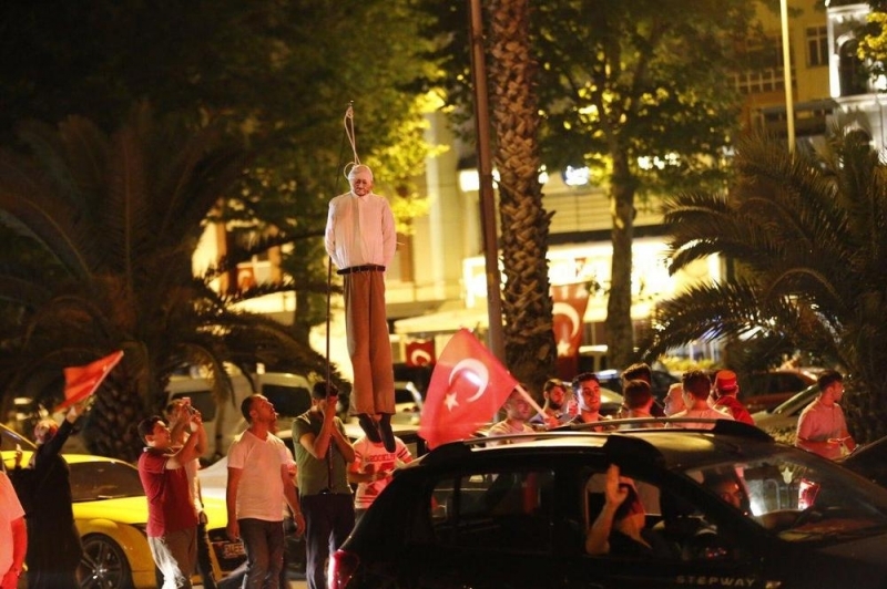 15 Temmuz Darbe Girişiminin Ardından Akıllardan Hiç Çıkmayacak Kareler galerisi resim 3