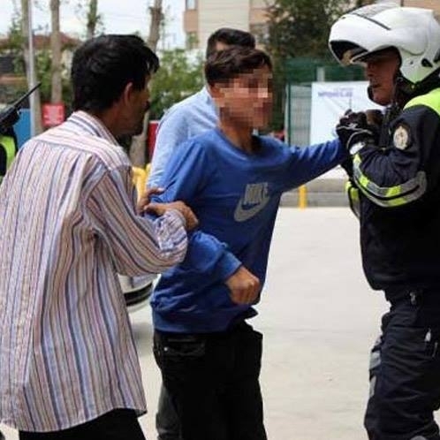 Çocuk sürücü ve babası polise zor anlar yaşattı galerisi resim 3