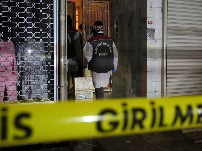 Kapıya "tatile gittik" notu yazıp karısını öldürdü galerisi resim 3