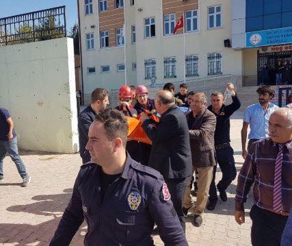 Kocaeli'de öğrencinin başına çanta asma kancası saplandı galerisi resim 4