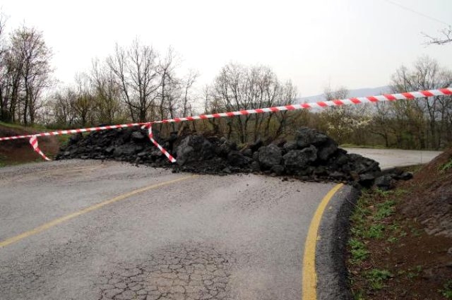 Emniyet Güçleri Yolu Kaya İle Kapadı galerisi resim 4