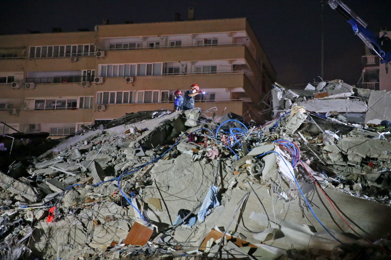 İstanbul Depreminin Tarihini Verdi galerisi resim 5