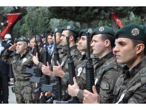 İzmir Işıkkent Polis Şehitliğinde Anma Töreni