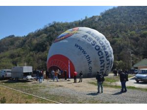 Fenerbahçe Otobüsü’ne Saldırıya ’Balon’lu Kınama