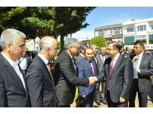 Vali Türker, Manavgat’ta İncelemelerde Bulundu