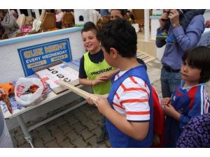 Didim’de Paskayla Eğlencesinin Geliri Okula Bağışlandı