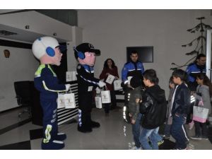 Minik Öğrenciler Polislik Mesleğini Tanıdı