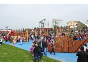 Büyükşehir 16 Bin Kişiyi Atatürk Kent Parkı’na Taşıdı