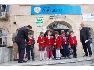 İlköğretim Okulu Öğrencilerine Ödül