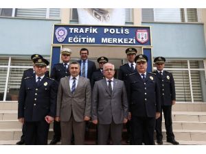 Vali Tuna’dan Trafik Polis Eğitim Merkezi’ne Ziyaret