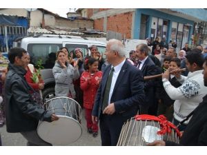 Torbalı’da Dünya Romanlar Günü’ne Coşkulu Kutlama