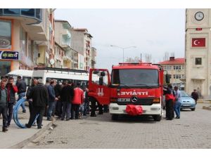 Mazagala Ayağı Sıkışan Çocuğun Yardımına İtfaiye Ekibi Yetişti