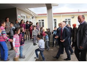 Bayburt Valisi Adabaşı, Dikmetaş Ve Değirmencik Köylerini Ziyaret Etti