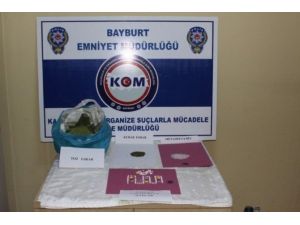 Bayburt’ta Sokak Satıcılarına Yönelik Uyuşturucu Operasyonu