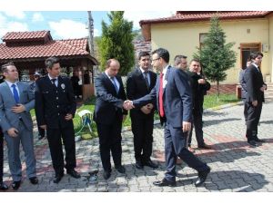 Devrek Kaymakamı Güney Resepsiyonda Polisler Yalnız Bırakmadı