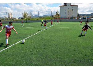 Aydın’da Küçük Futbolculardan Kıyasıya Rekabet