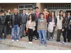 Hakkarili Öğrenci İspanya’ya Hareket Etti