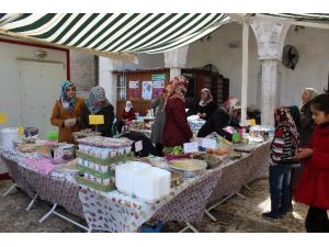 Kuran Kursları Yararına Kermes Düzenlendi