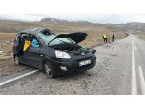 Gürün’de Trafik Kazası:3 Yaralı