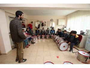 Bayraklı’dan 23 Nisan’a Özel Kutlama