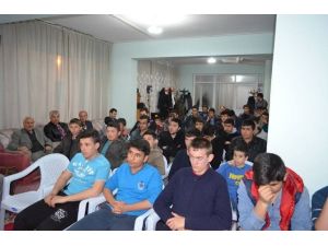 “Bilinçli Gelecek; Bilinçle Gelecek” Semineri Verildi