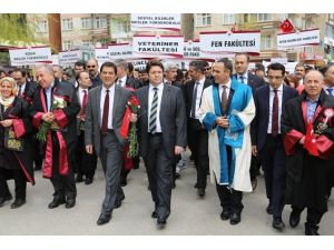 Fırat Üniversitesi’nin 40. Yıl Etkinlikleri Yürüyüşle Başladı