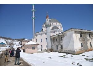 Tarihi Cami Harabeye Döndü