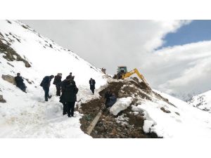 Karlı Bölgedeki Su Arızası Giderildi