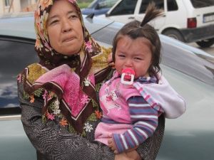 Bakıcı Hastaneye Gidince Çocuk Evde Mahsur Kaldı