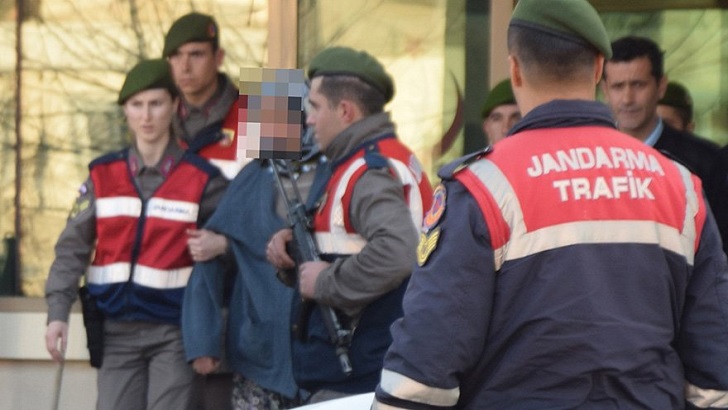 KOCASI SAMANLIKTA ÖYLE HALDE BULDU Kİ! KANINIZ ÇEKİLECEK ŞOK GEÇİRECEKSİNİZ