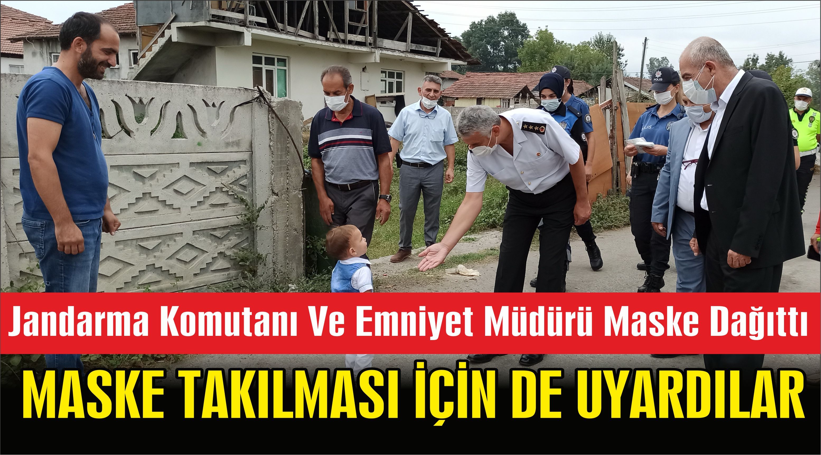 Çocuklar maske kapmak için yarıştı