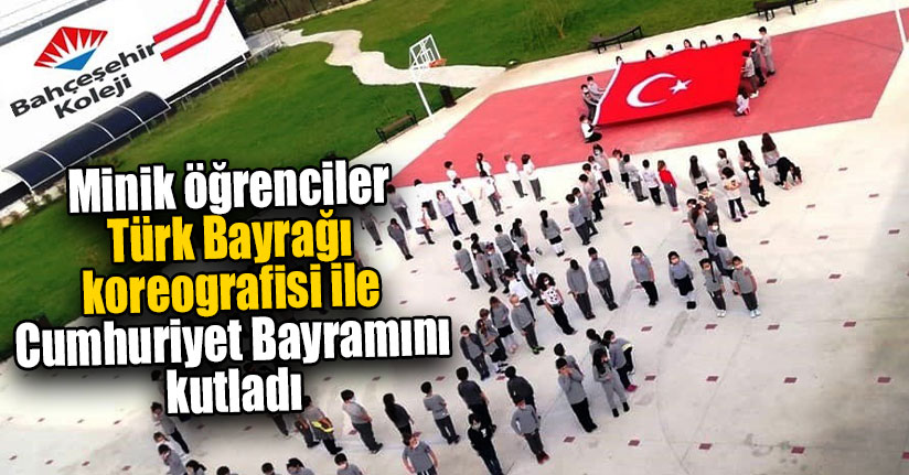 Minik Öğrenciler Cumhuriyet Bayramını Kutladı