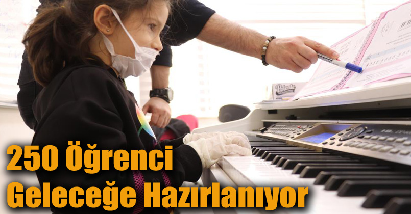 Hem eğlenip hem öğreniyorlar