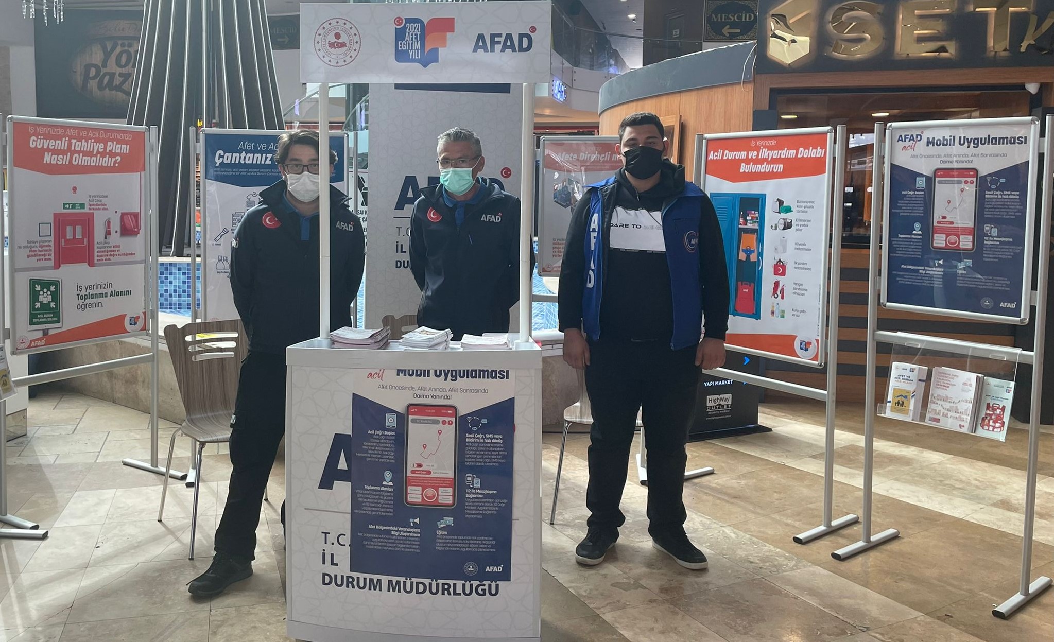 AFAD, HIGHWAY OUTLET'TE TANITIM STANDI AÇTI