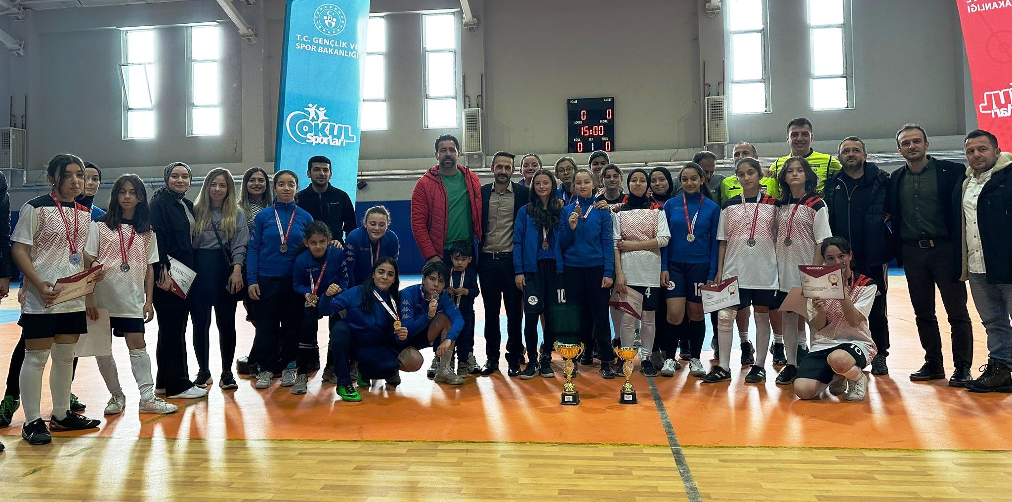 Yıldızlar futsalda şampiyonlar belli oldu