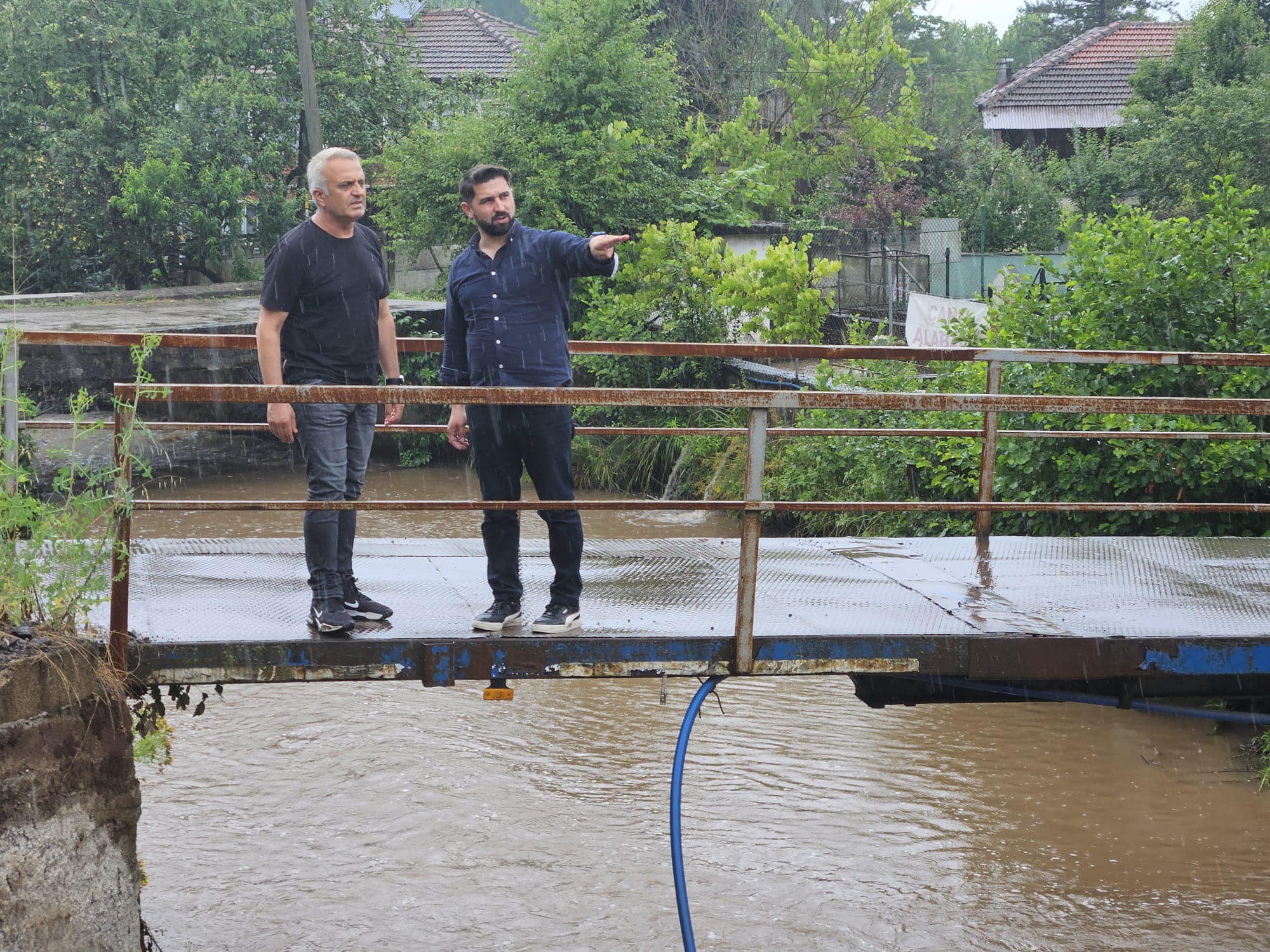 DÜZCE’DE DERELER YAKIN TAKİPTE