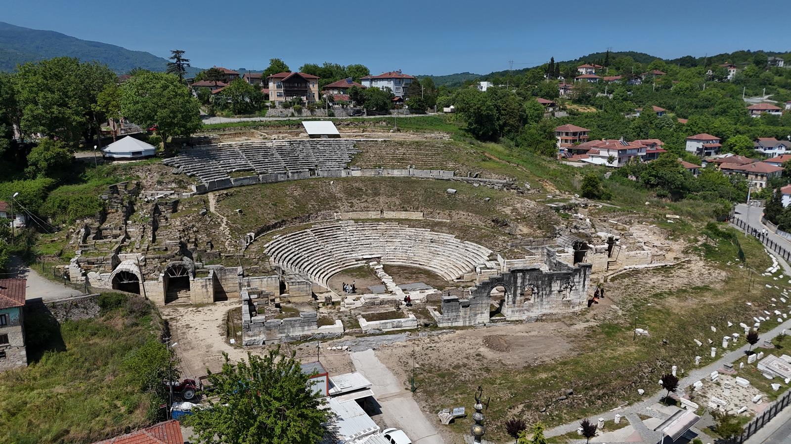 Dünya mirası tatilde 3 bin kişiyi