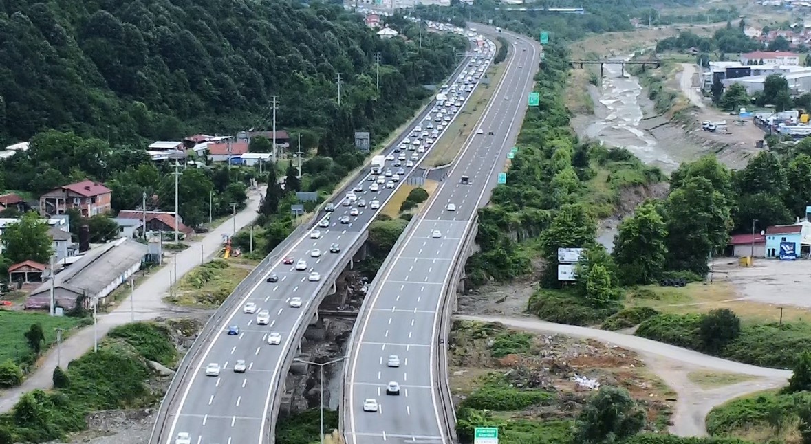 Trafiğe kayıtlı araç sayısı 140 bini geçti