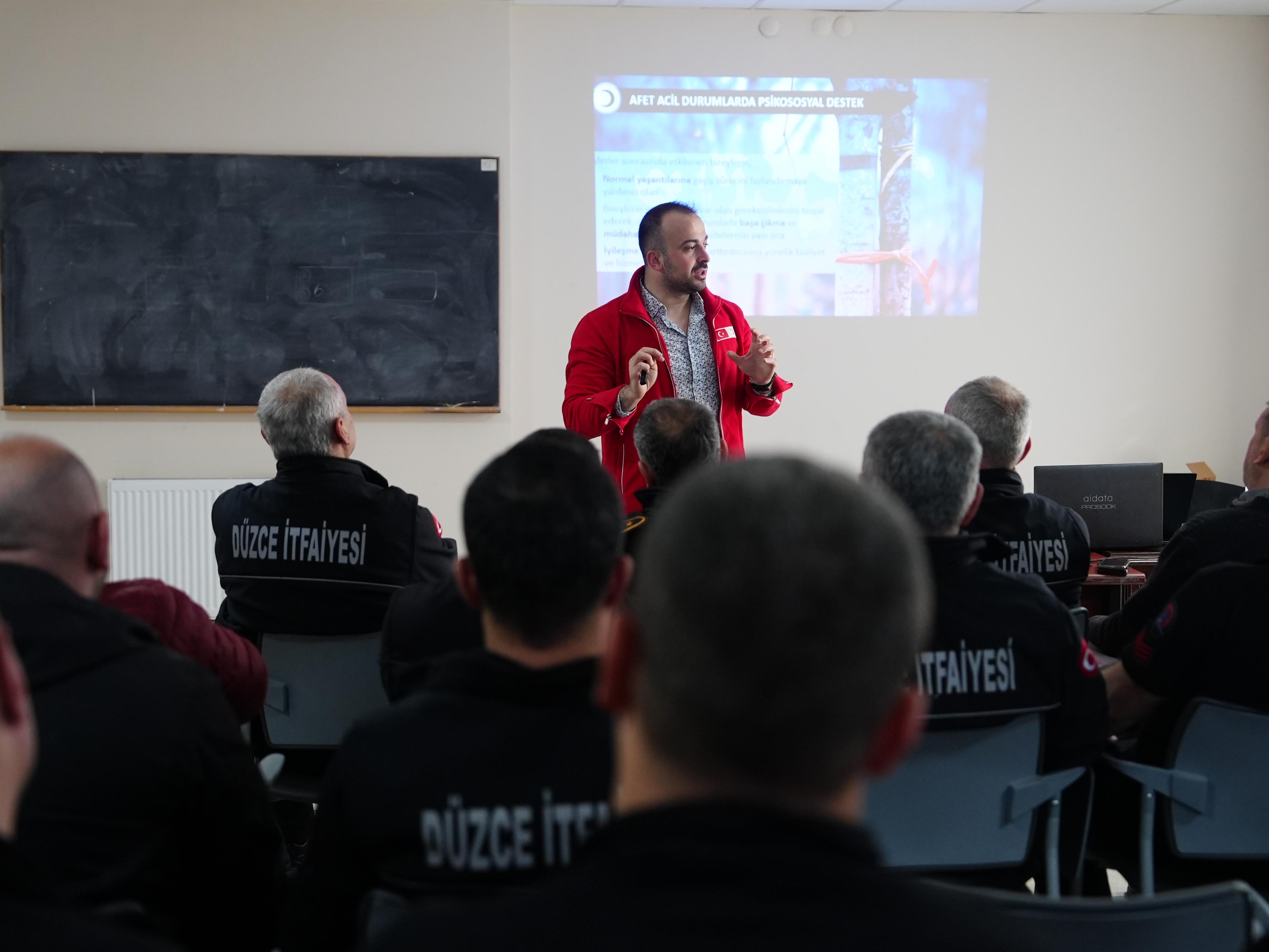 İtfaiyecilere müdahalede psikolojik yaklaşım semineri