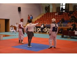 Taekwondo Gençler Türkiye Grup Birincileri Aydın’da Belirlendi