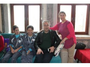 Ünver, Özel İnsanlar Eğitim Merkezi’ndeki Öğrenci Ve Aileleri Ziyaret Etti