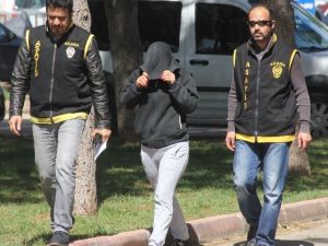 Adana’da Takma İsimle Facebook Sayfası Açıp Fuhuş Yapan Kadın Suçüstü Yakalandı