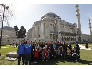 41 Genç Tarihi İstanbul Turunda